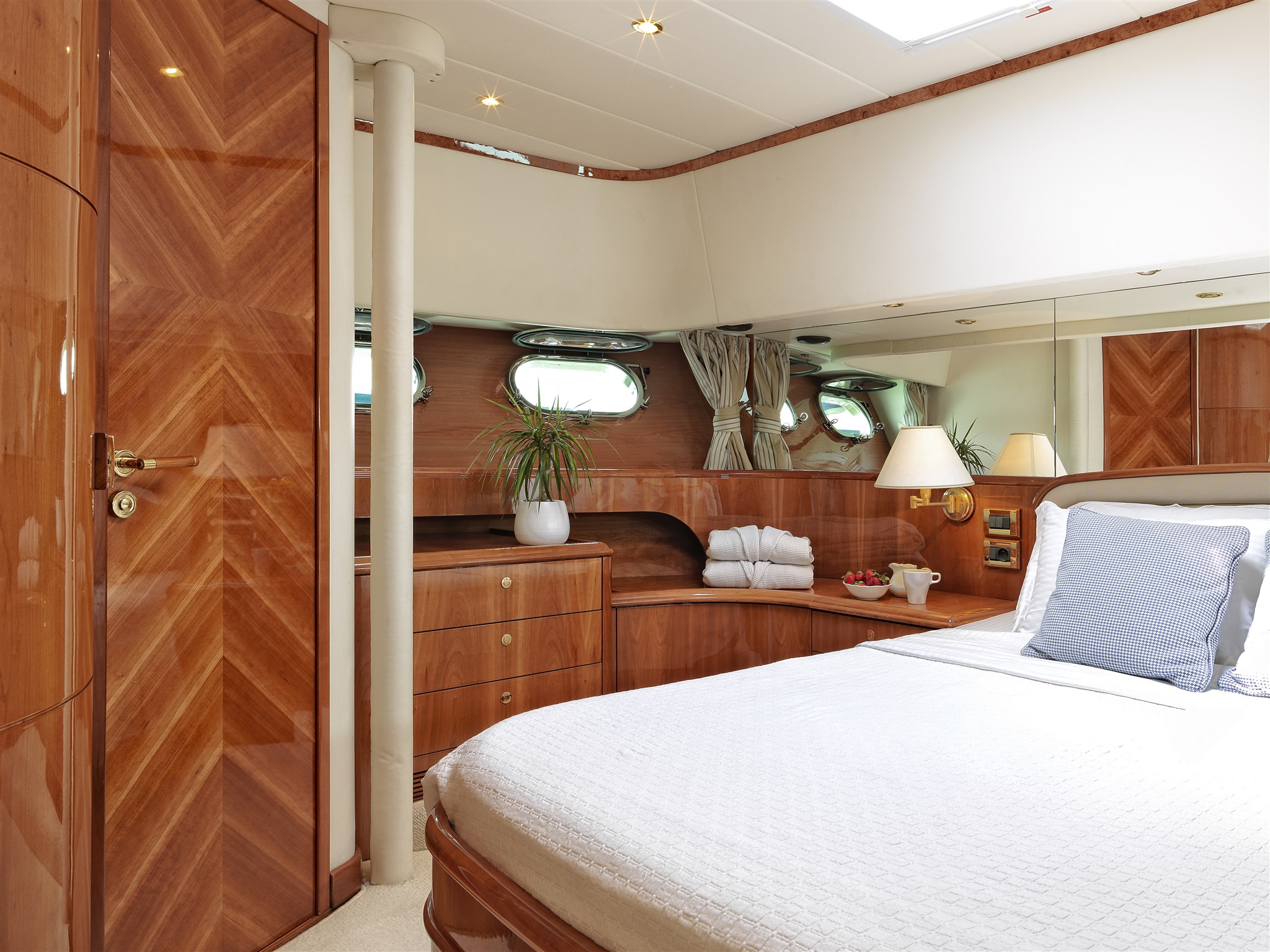 Guy Couach M/y Atalanti