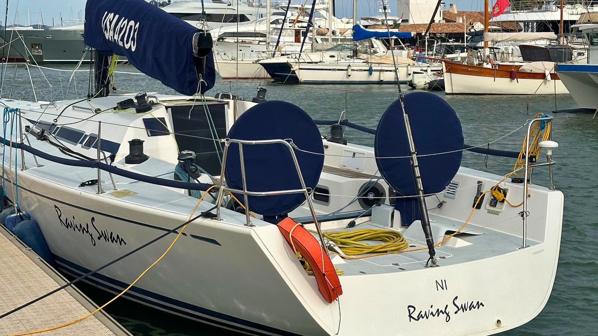Nautor Swan Clubswan 42-003 Raving Swan