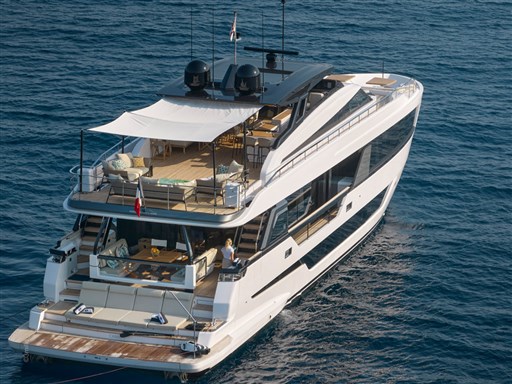 Ferretti Yachts 1000