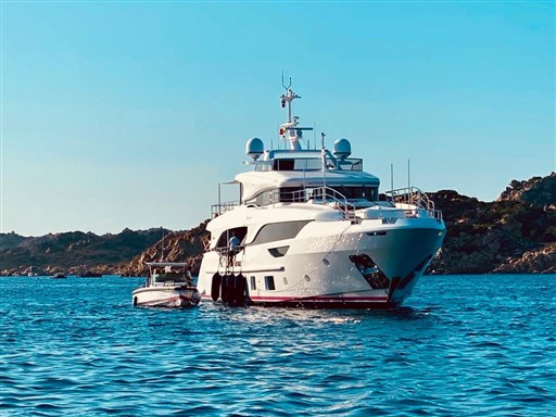 Benetti Delfino 95