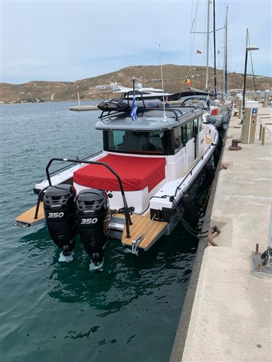 Axopar 37 Xc Cross Cabin