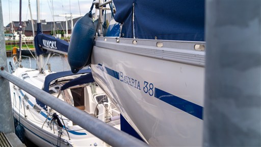 Bavaria 38