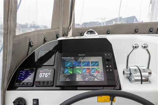 Lagoon 43