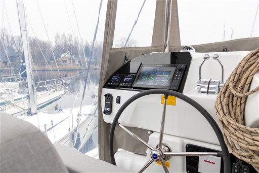 Lagoon 43