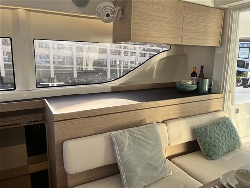 Lagoon 43