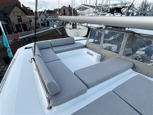 Lagoon 43
