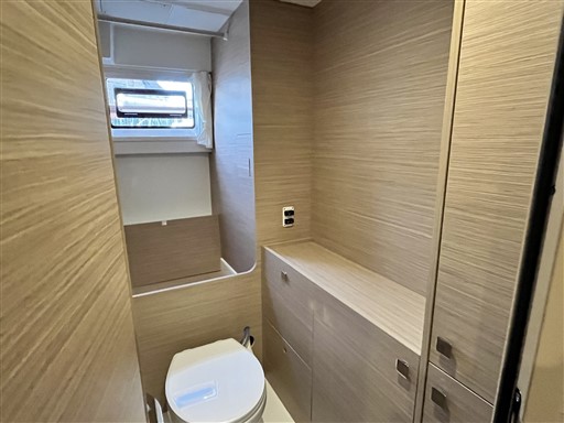 Lagoon 43