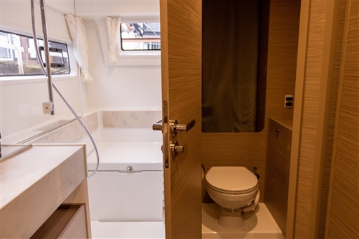 Lagoon 43