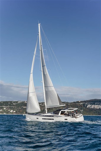 Jeanneau_Yachts_65_57.jpg
