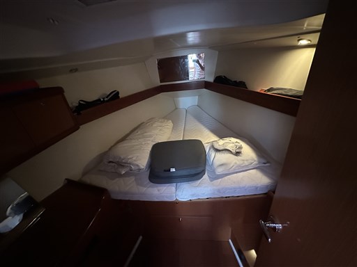 Beneteau Oceanis 37
