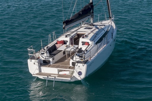 Jeanneau_Sun_Odyssey_380_19.JPG