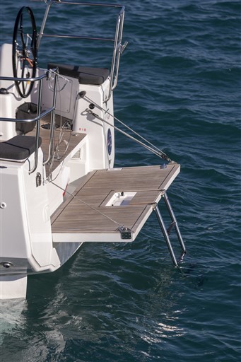 Jeanneau_Sun_Odyssey_380_41.JPG