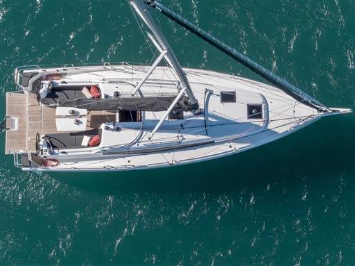 Jeanneau_Sun_Odyssey_380_17.JPG