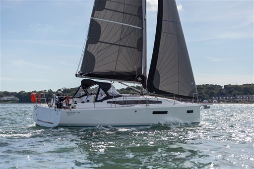 Jeanneau_Sun_Odyssey_380_3.JPG