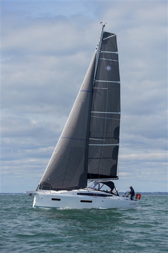 Jeanneau_Sun_Odyssey_380_8.JPG