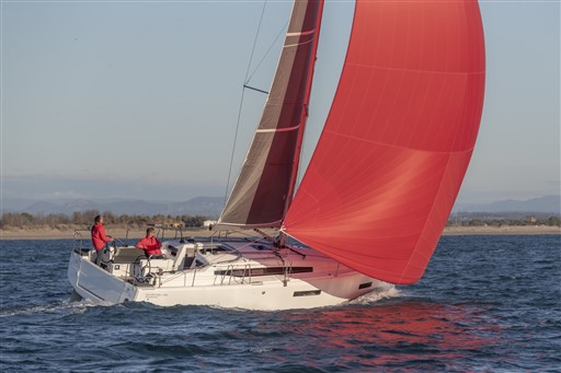 Jeanneau_Sun_Odyssey_380_27.JPG