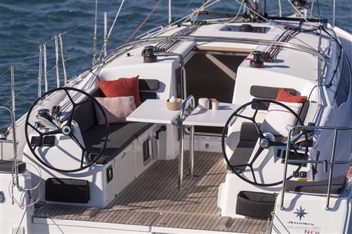 Jeanneau_Sun_Odyssey_380_42.JPG