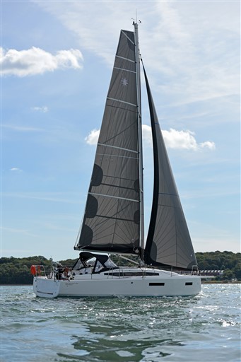 Jeanneau_Sun_Odyssey_380_4.JPG