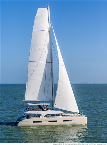 Lagoon_SIXTY5_20.jpg