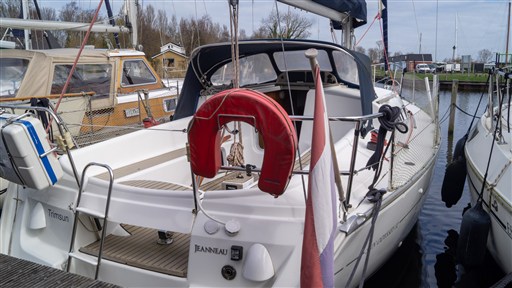 (4) Jeanneau Sun Odyysey 32 (2001)