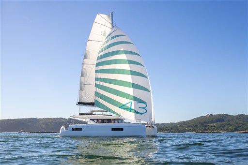Lagoon 43