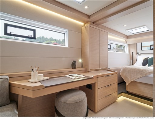 LAGOON-51-INTERIOR-7