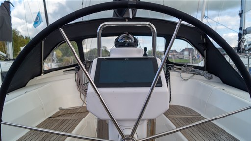 Hanse 375