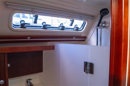 Hanse 375