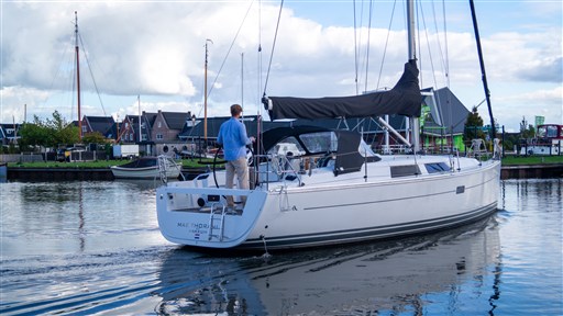 Hanse 375