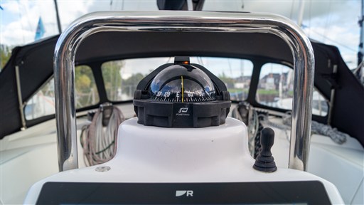 Hanse 375