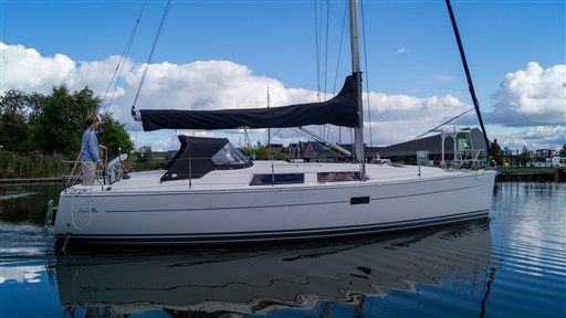 Hanse 375