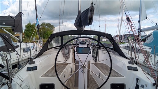 Hanse 375