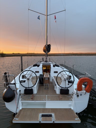 Jeanneau sun odyssey 350 Sailtime NL