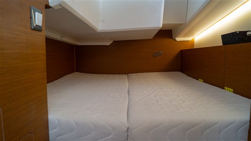 Jenneau Sun Odyssey 380