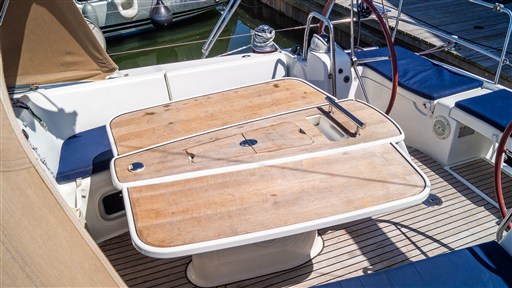 Beneteau Oceanis 40 (27)