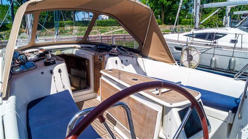Beneteau Oceanis 40 (18)
