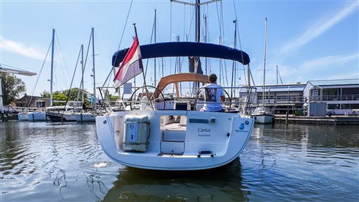 Beneteau Oceanis 40 (8)