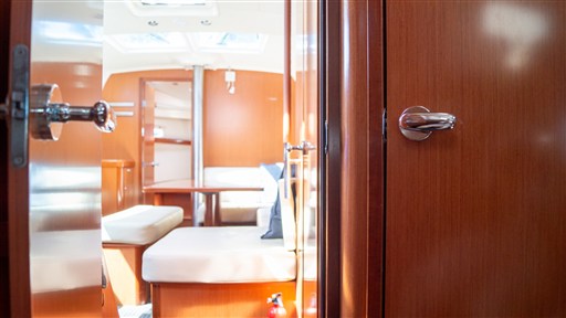 Beneteau Oceanis 40 (52)
