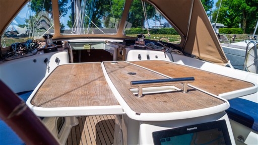 Beneteau Oceanis 40 (26)
