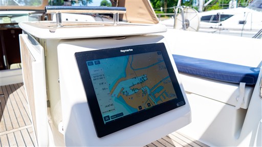 Beneteau Oceanis 40 (24)