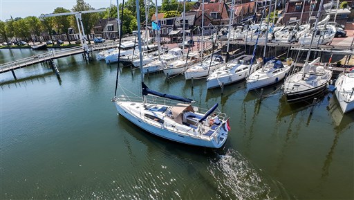 Beneteau Oceanis 40 (1)