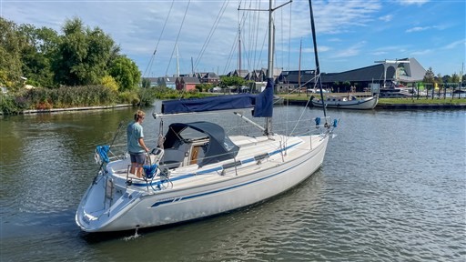 Bavaria 31 cruiser (2)