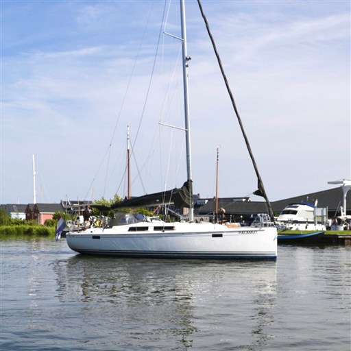 Hanse 385