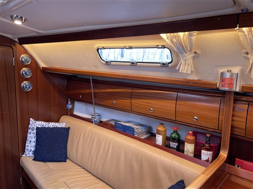 Bavaria 32