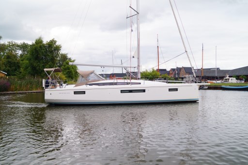 Jeanneau Sun Odyssey 410  (5).JPG