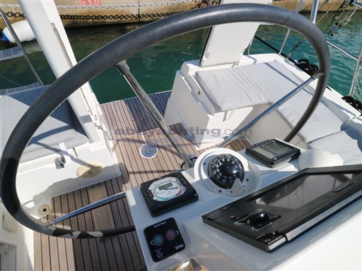 Abayachting Beneteau Oceanis 37 7