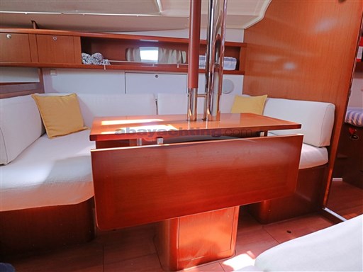 Abayachting Beneteau Oceanis 37 25