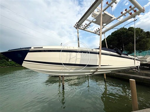 Cigarette R.t. 35 Awesome