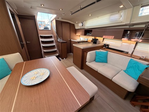 13 (17)
