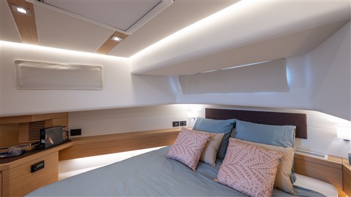 Orange-Yachting-Listing-on-YachtWay-44